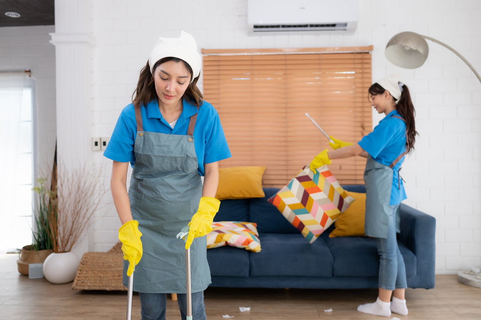 Cleaning & restoration services